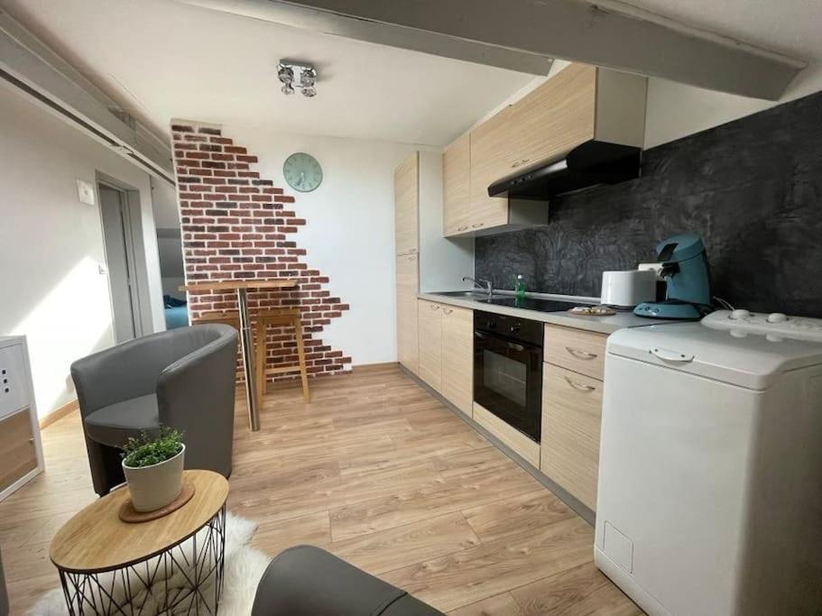 Edouard 2. Logement Complet. Charleville-Mézières Exteriör bild