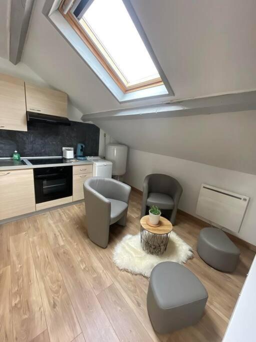 Edouard 2. Logement Complet. Charleville-Mézières Exteriör bild